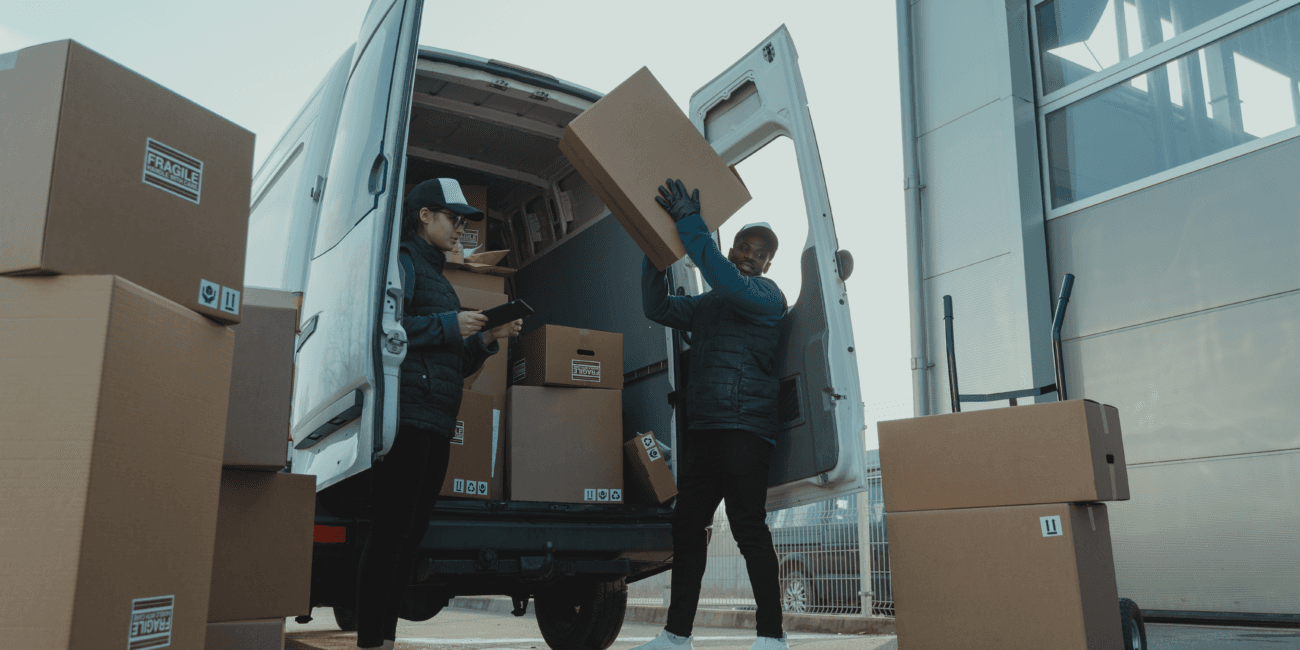 Tre Frigopanel-bygde Mercedes-Sprintere ved siden av hverandre
